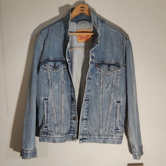Levi's Other - Levi's Blue M Jacket Classic Design